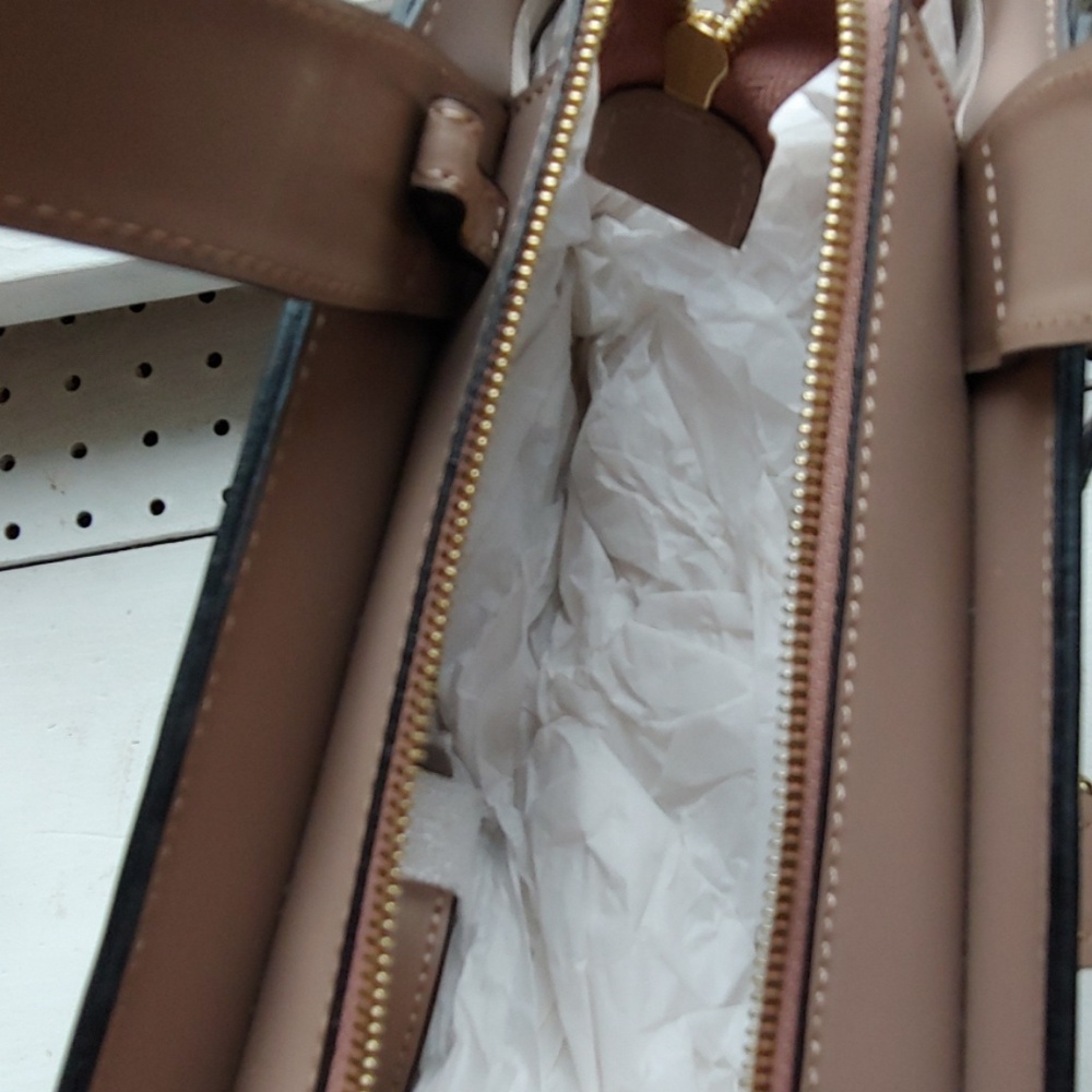 Purse - Picture 4 of 7